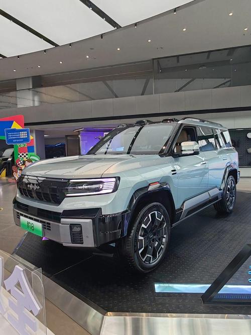 惠州129比亚迪方程豹硬派越野的爆款，英菲尼迪35周年与你共成长